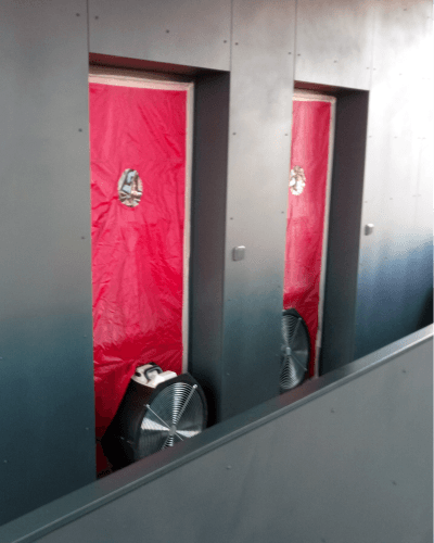 Showcase of blower door test realization