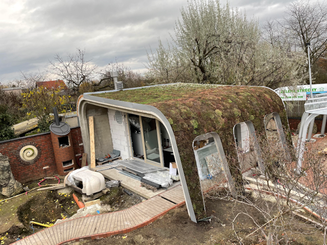 Ukázka realizace zelené střechy v Radotíně